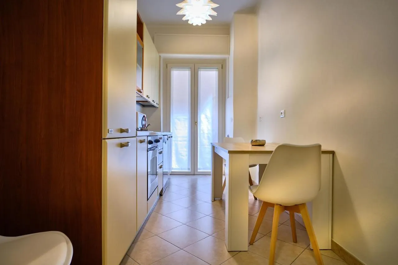 Suite Mery Verona 0*,